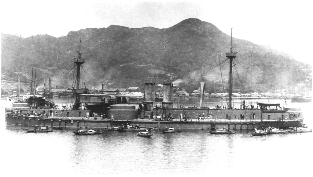 Pancernik "Zhenyuan" po przejęciu go przez Japończyków